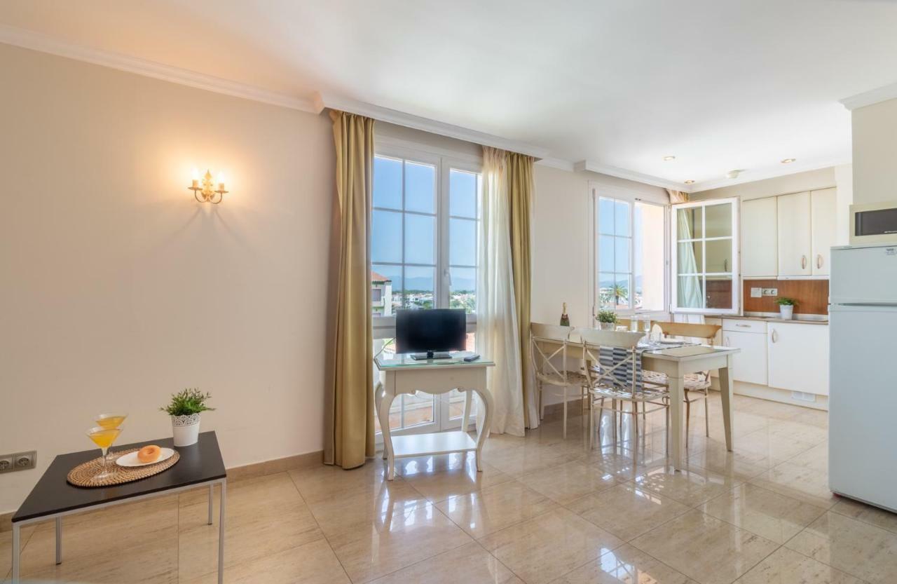 Apartaments Bt Vent De Garbi Empuriabrava Exteriér fotografie